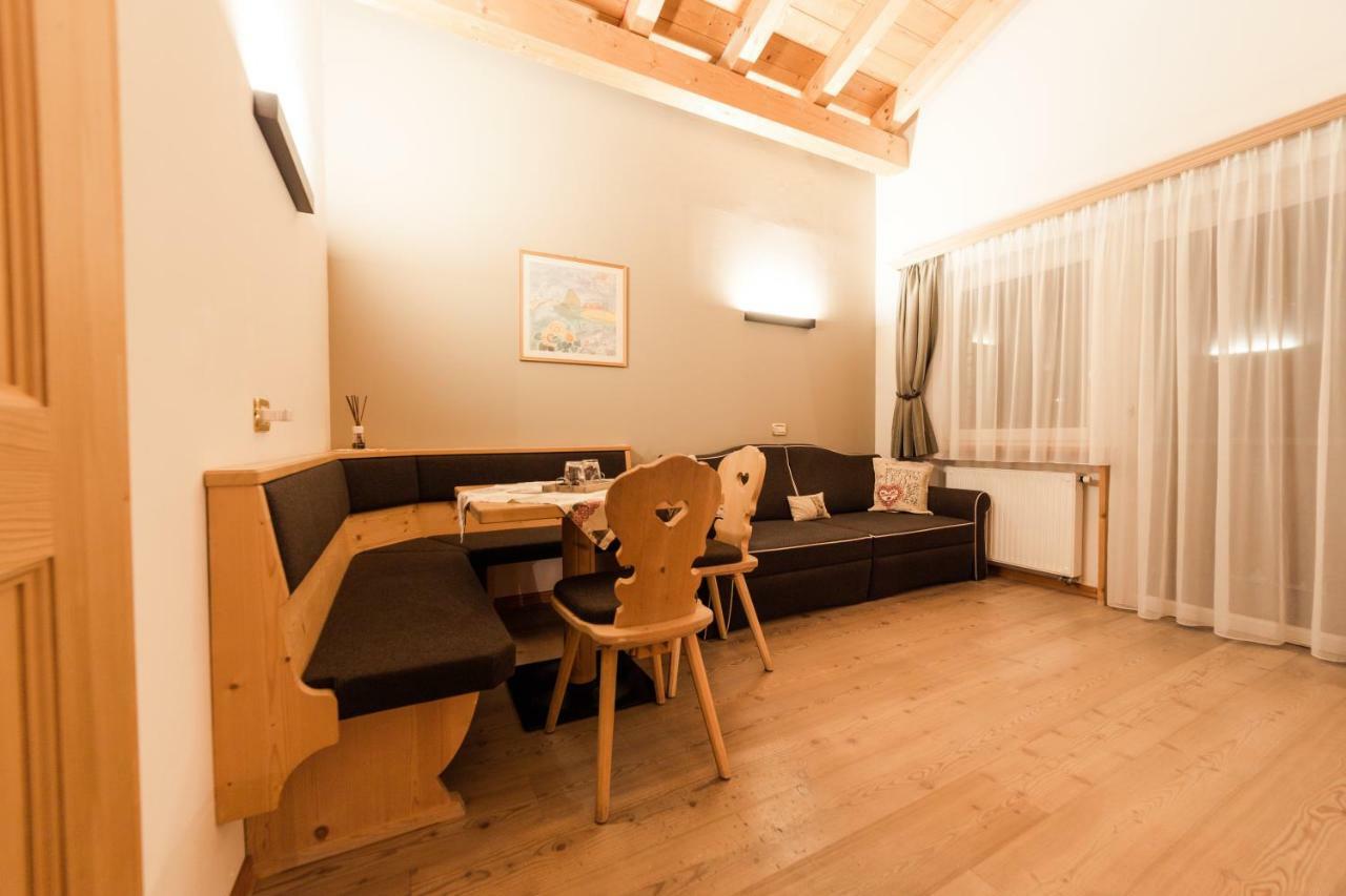 Garni Villa Erna Selva di Val Gardena Extérieur photo