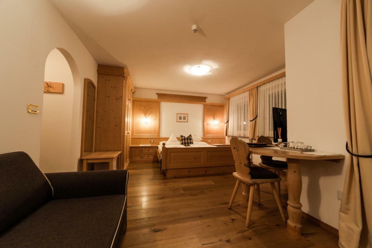 Garni Villa Erna Selva di Val Gardena Extérieur photo