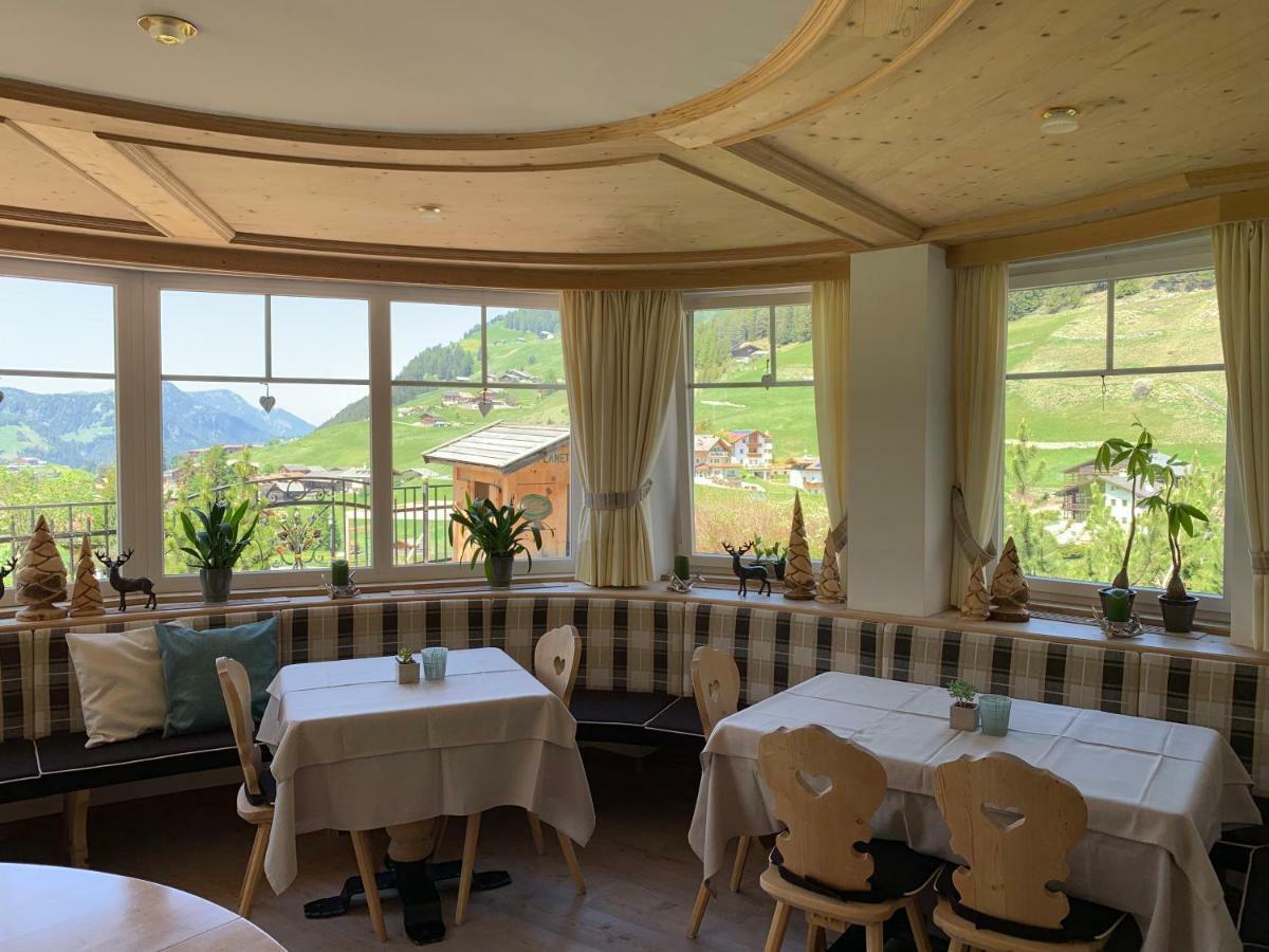Garni Villa Erna Selva di Val Gardena Extérieur photo